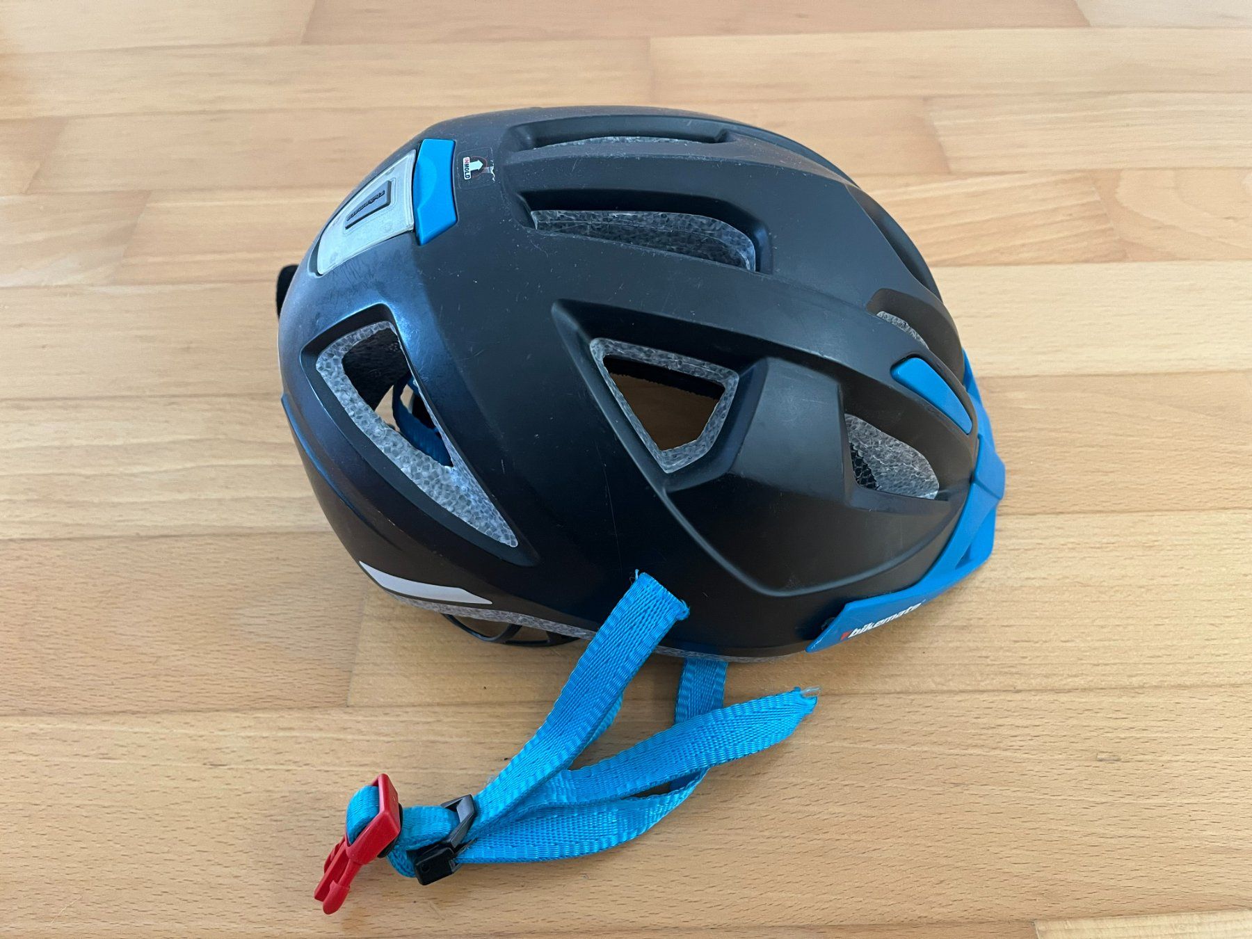 Caschi: Kinderhelm blau-schwarz – Usato da Muttenz venduto da Juvenile33 2