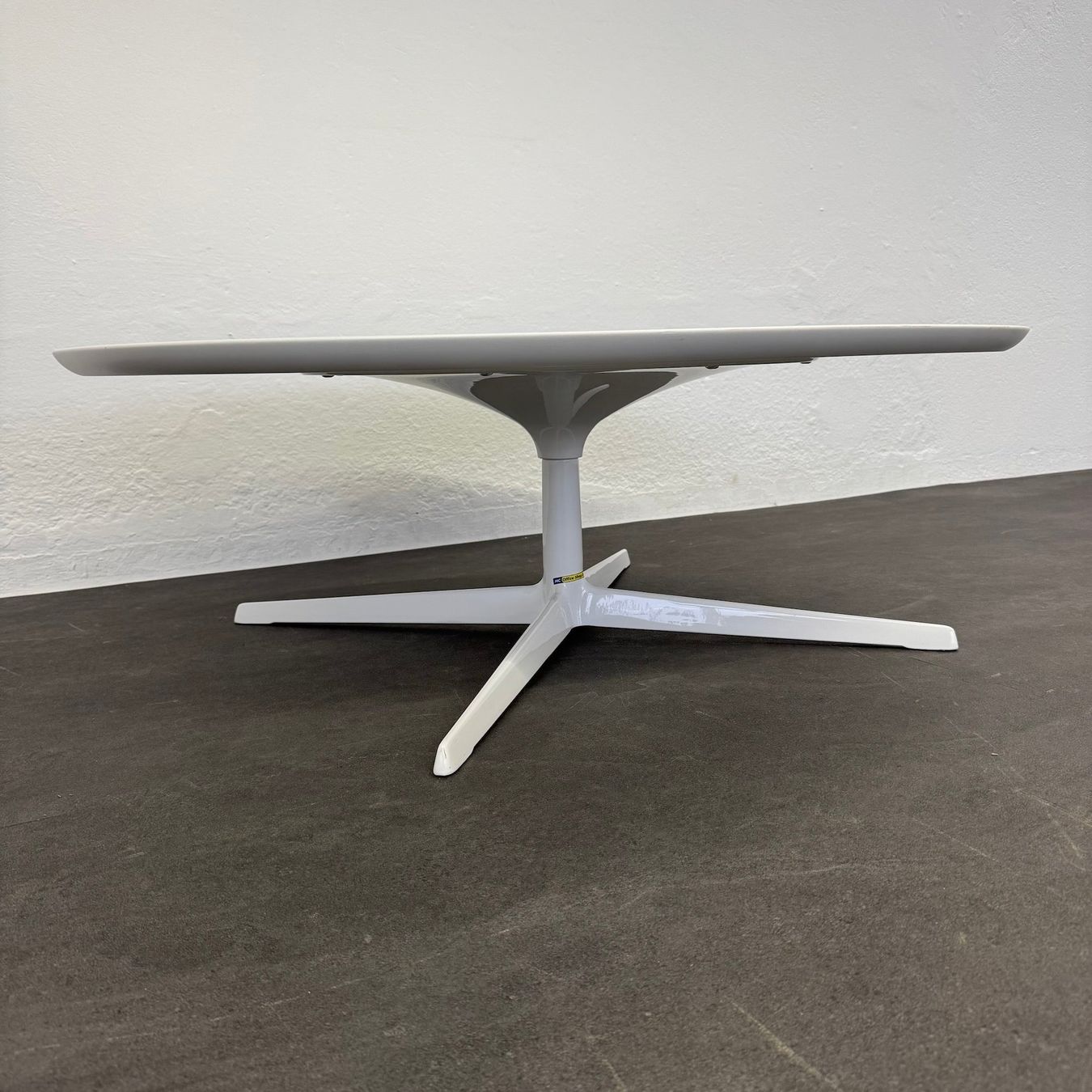 Arper Tavoli: Arper Eolo Loungetable – Usato da Schönenwerd venduto da mcofficeshop 4