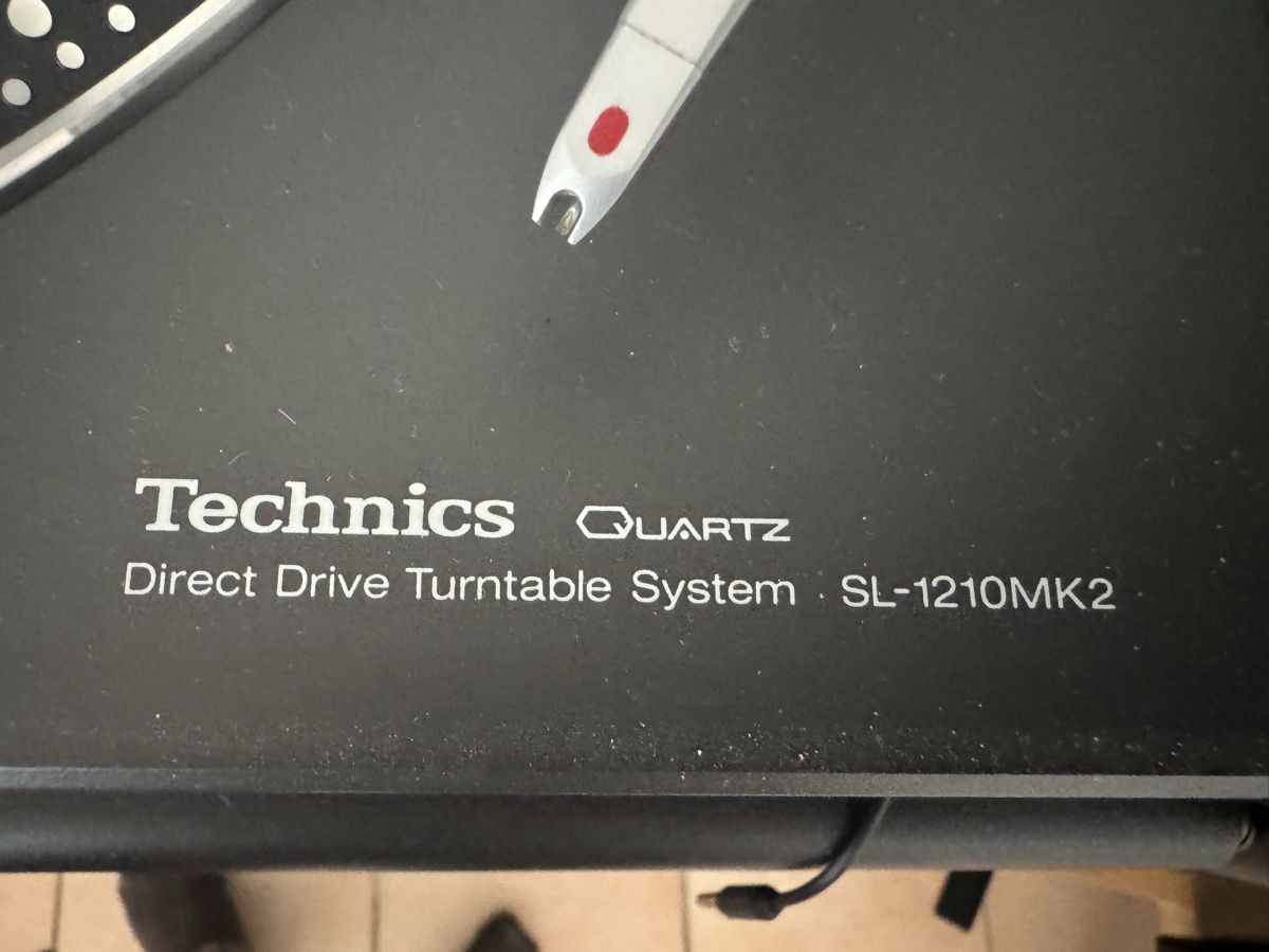 Technics Giradischi: Platine vinyls Technics SL-1210MK2 – Usato da Chêne-Bougeries venduto da Olidemie 1