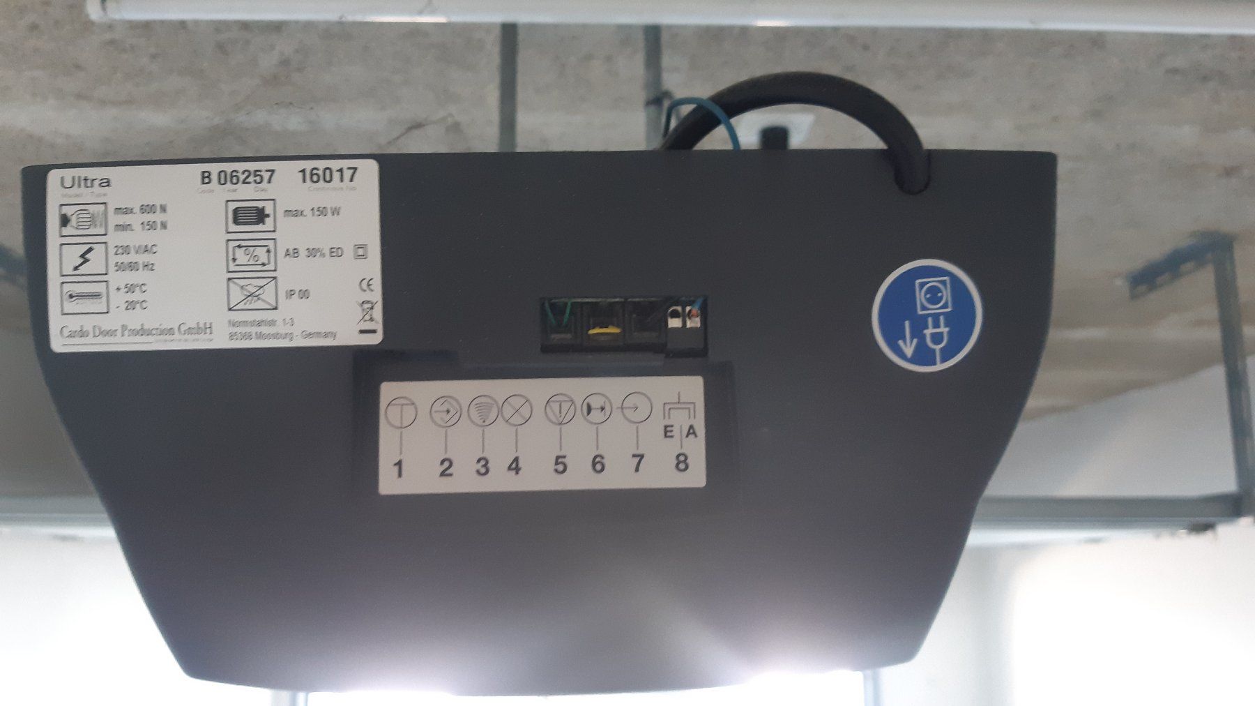 Altro Materiale elettrico: Garagentor / Rolltor elektrisch – Usato da Sattel venduto da schi4 6