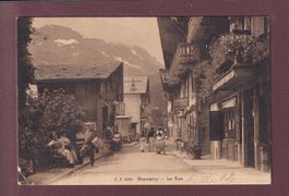 CHAMPERY - La rue animée - 1912 // pli d'angle //