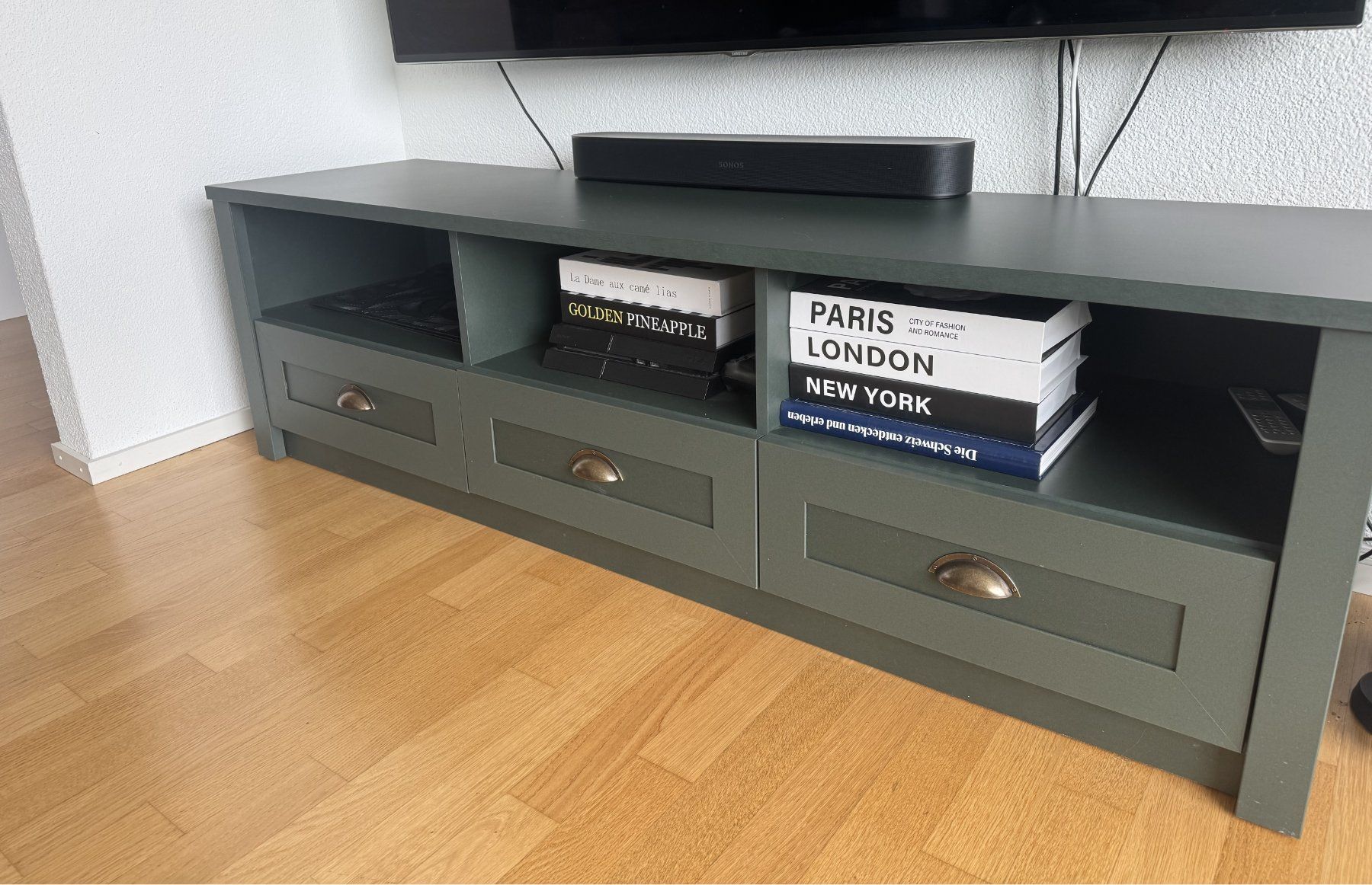 Kommoden: TV Möbel, Sideboard dunkelgrün mit Schubladen – Gebraucht aus Hombrechtikon von Ltsc 1