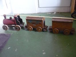 XXL Antikes Holzspielzeug sehr grosse Lokomotive mit 2 Wagen