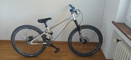 Canyon Styched 720 Slopestyle. Dirtbike