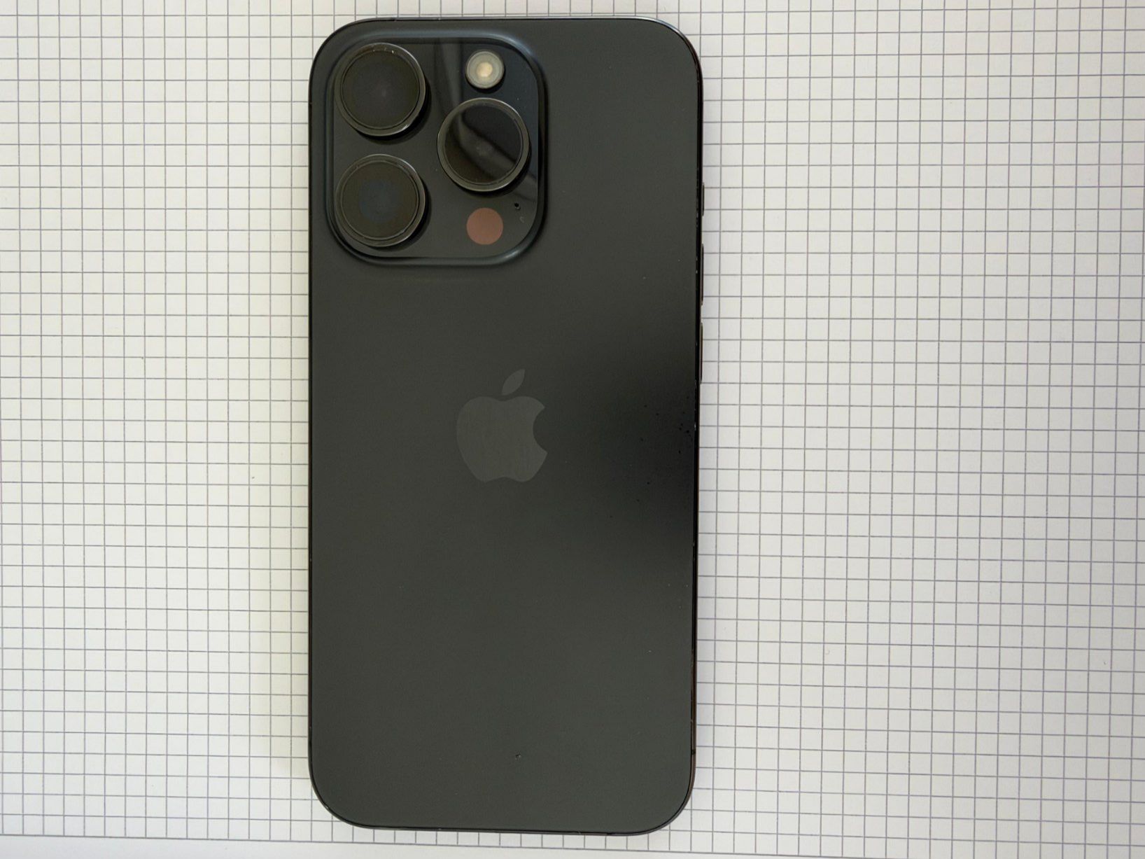 Apple Telefoni cellulari / Smartphones: iPhone 15 Pro 256 GB – Usato da Walkringen venduto da mkohler01