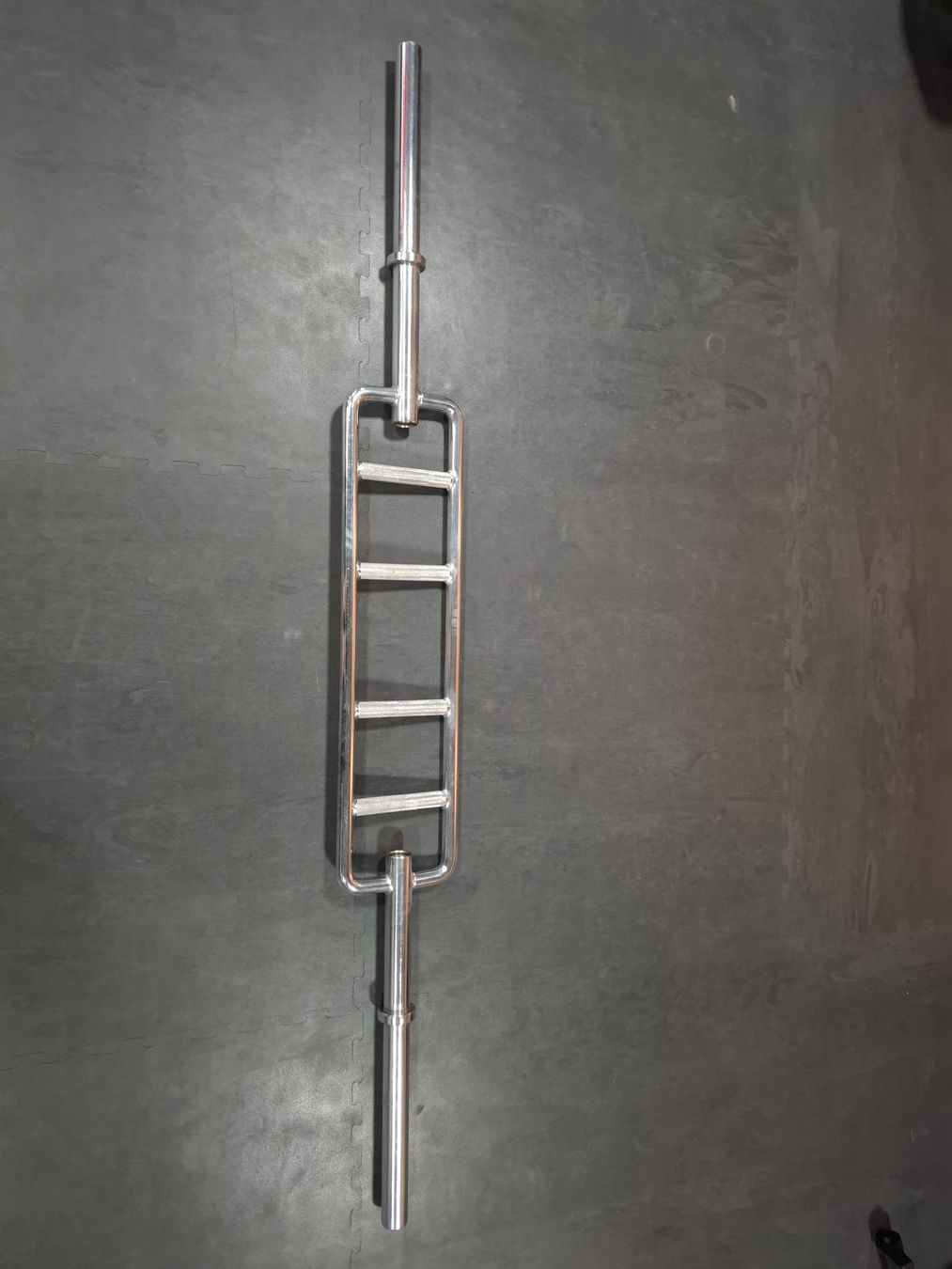 Manubri & Pesi: Hantelstange silber  – Nuovo (secondo la descrizione) da Basel venduto da AntuKona