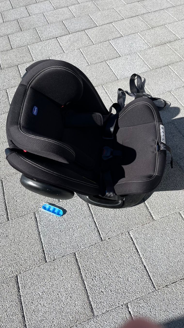 Chicco Seggiolini per auto: Chicco Kindersitz – Usato da Pfyn venduto da Meschur 2