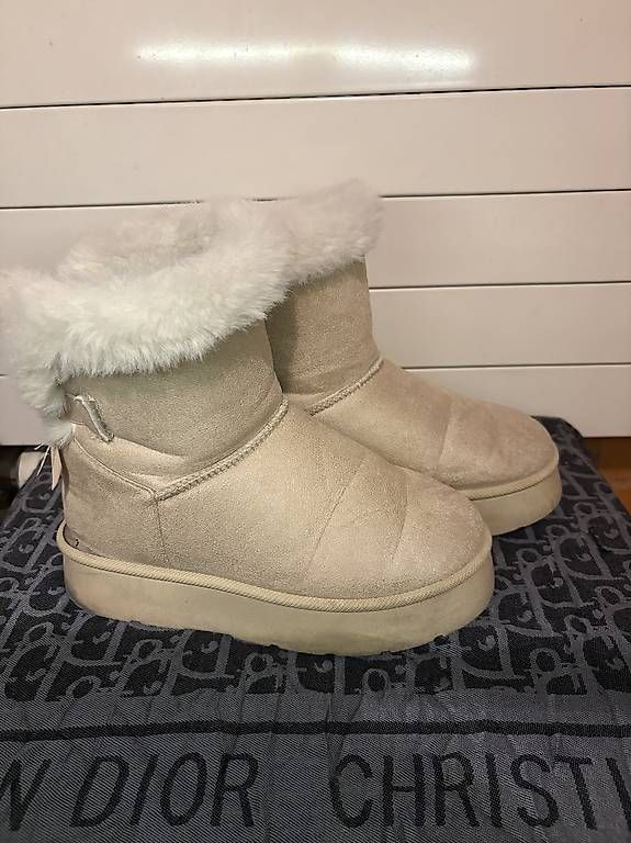 Scarpe da donna: Winterschuhe – Usato da Hellikon venduto da ind_m7n8