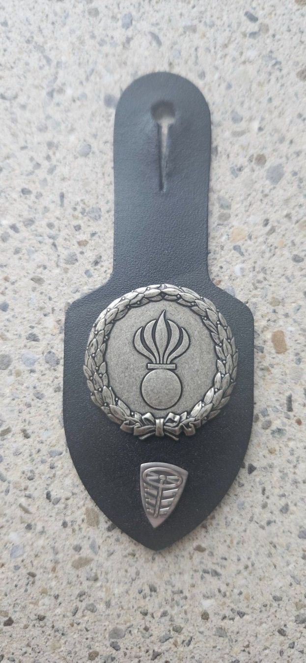 Schweizer Armee Plaketten & Abzeichen: *** Brustanhänger Grenadier *** – Gebraucht aus Riedholz von fr_sIruP