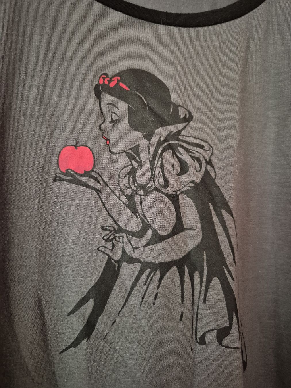 T-Shirts: Longshirt Shirt Schneewittchen Disney Gr. S – Gebraucht aus Wynigen von La_Talpa 1