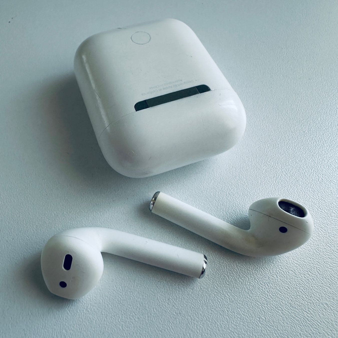 Apple Cuffie: Original Apple AirPods 2 Kopfhörer Wireless Lightning Kabel – Usato da Basel venduto da MY.AIRPODS.SHOP 6