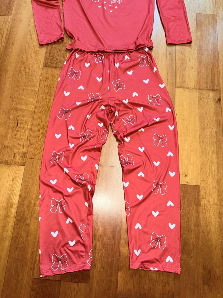 Negligees & Pyjamas: Pyjama NEU – Neu und originalverpackt aus Malters von EnairaNr1 2