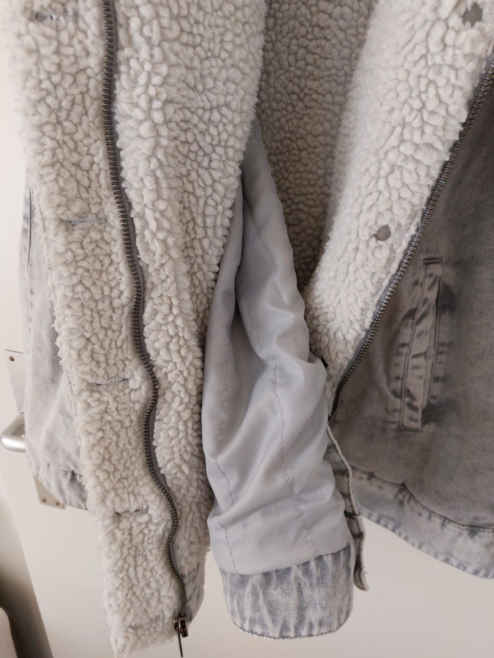 Levi's Jacken: Levi Strauss Jeansjacke mit Teddyfutter gebraucht grau – Gebraucht aus Solothurn von uhl_qy9z 2