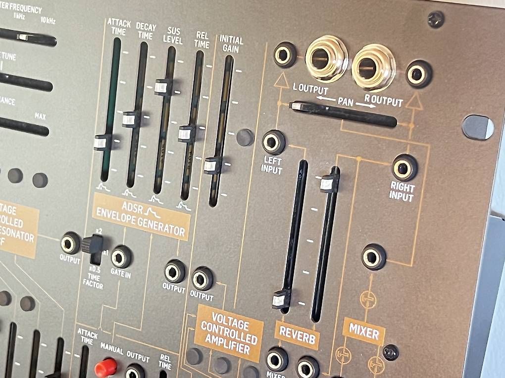 Behringer Strumenti musicali: Behringer 2600 ARP – Usato da Zürich venduto da superskalar 1