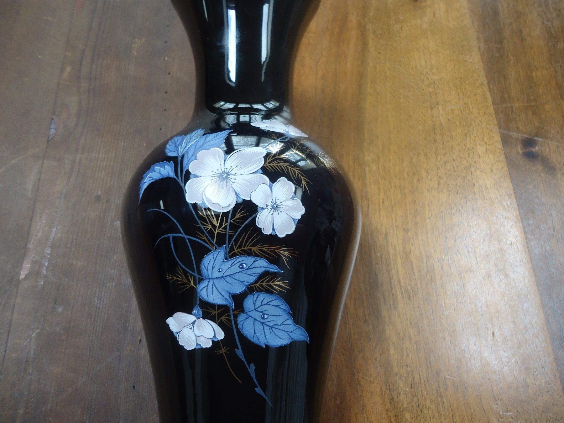 Vasen & Gefässe: Vase bleu noir avec décor floral – Gebraucht aus Vessy von mafabe 3