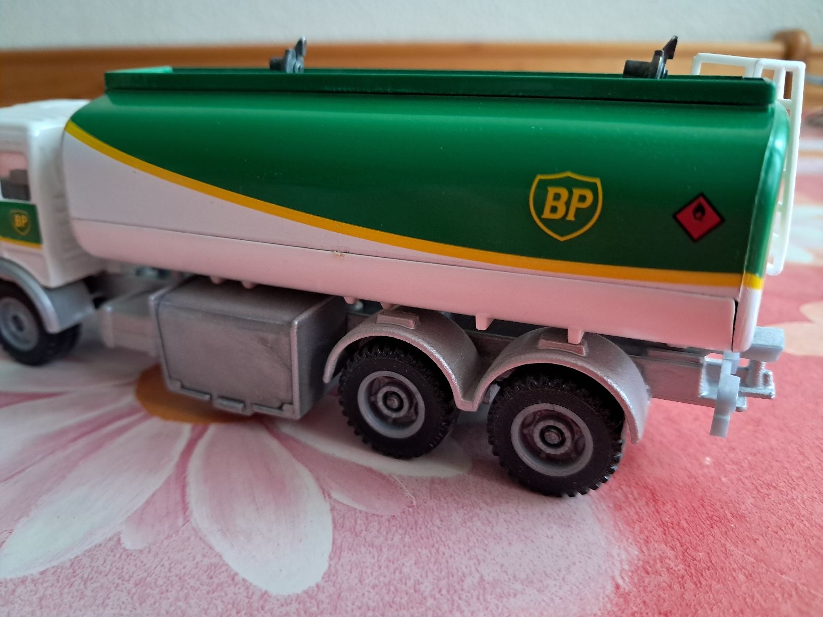 Siku Modellini d'auto: Siku Tankwagen Werbemodell BP – Nuovo (secondo la descrizione) da Strengelbach venduto da Wedi73 5