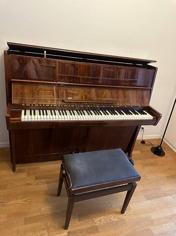 Strumenti musicali: Klavier sehr hochwertig  – Usato da Zug venduto da sol_2cgs