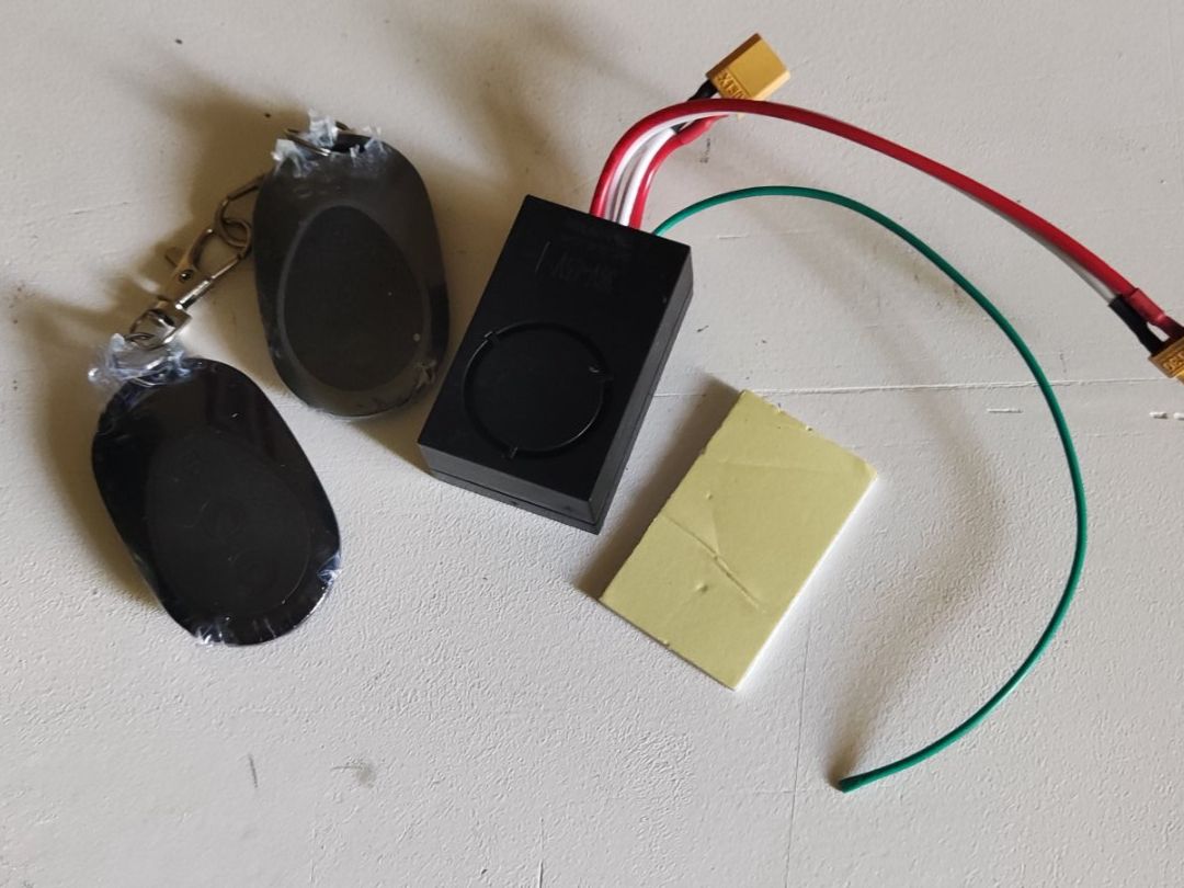 Ccm Kickboard: E Scooter Alarm Xiaomi M365 – Nuovo e nell'imballaggio originale da BASEL venduto da E-Bro.Electro