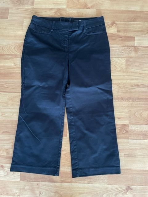 Pantalons: 7/8 Sommerhose schwarz, Grösse 36 – D'occasion à Niederweningen par sho_mb8y