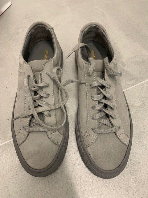 Scarpe da donna: Basquettes en cuir nubuck gris de Common Projects T36 – Usato da St-Aubin-Sauges venduto da Juliezan