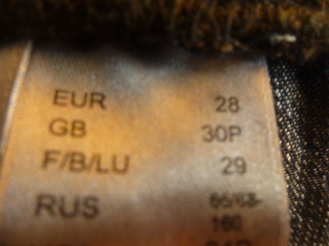 Jeans: Jeans Schwarz Gr.28 – Neu (gemäss Beschreibung) aus Hinwil von Glasperlen 3