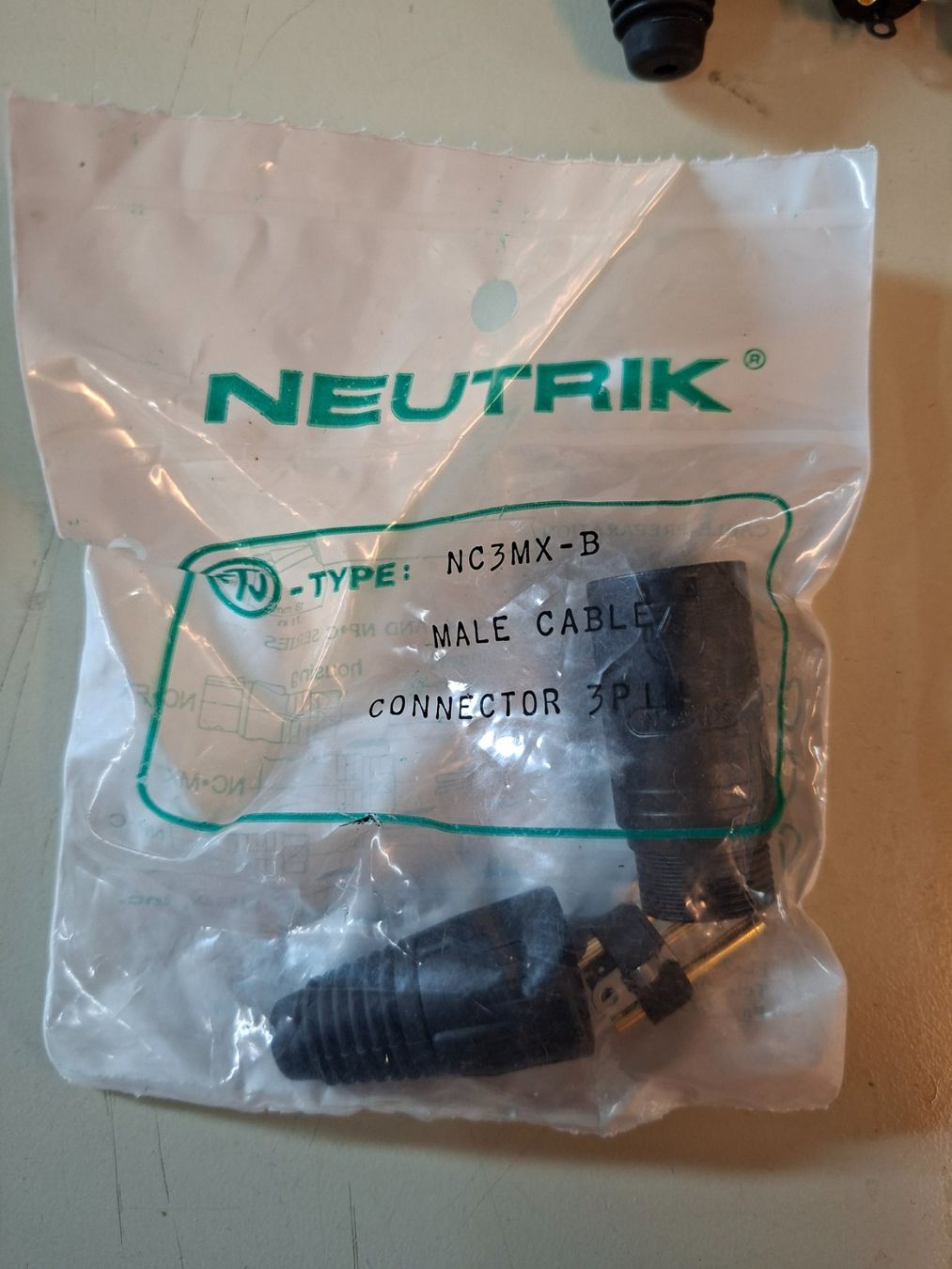 Neutrik Componenti elettronici: XLR Stecker – Nuovo (secondo la descrizione) da Niedergösgen venduto da piccorx5 5