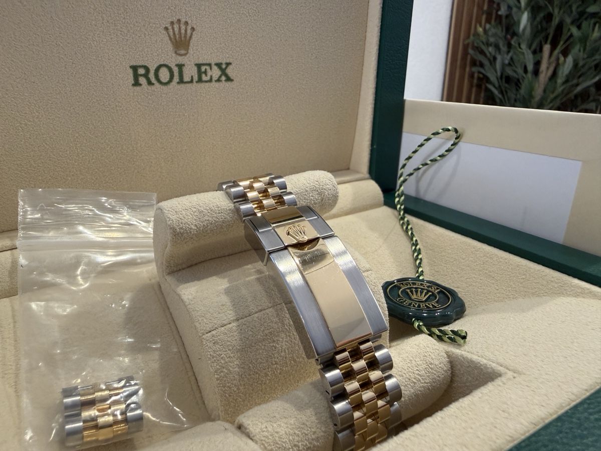 Rolex Orologi: Rolex GMT-Master II Zombie, 11/2023 – Usato da Bütschwil venduto da tnelb23 6