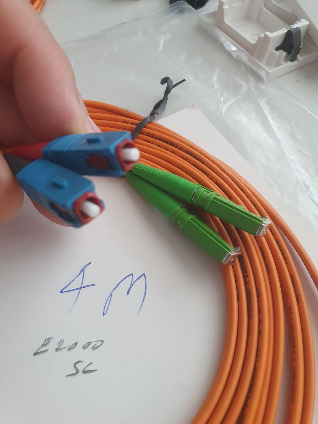 Câbles: LWL Patchkabel Glasfaserkabel 4m E2000  SC Duplex – Neuf (Voir description) à Zürich par Alibaba1234 1