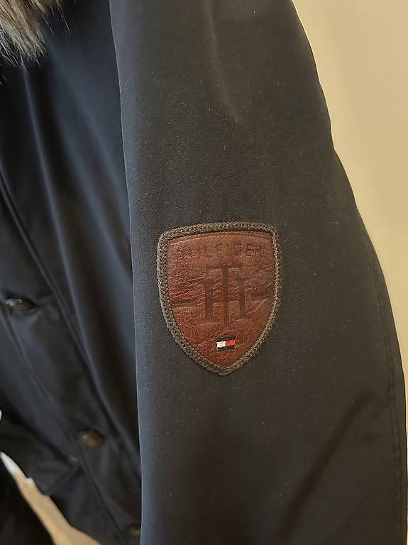 Tommy Hilfiger Giacche: Tommy Hilfiger Winterjacke – Usato da Oberbipp venduto da Dome15 1