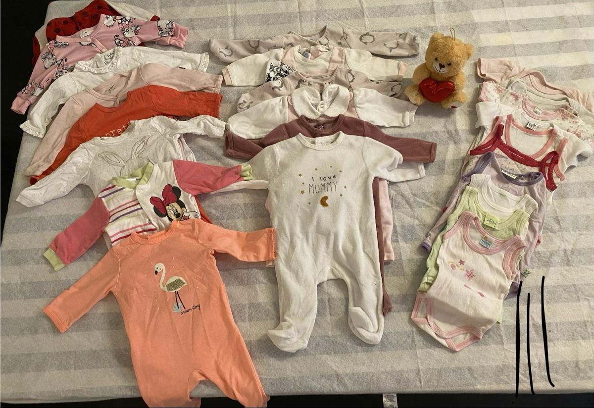 Lotti & Set di vestiti: Baby-girl-Set 0-3M – Usato da Büren SO venduto da air_z2hp