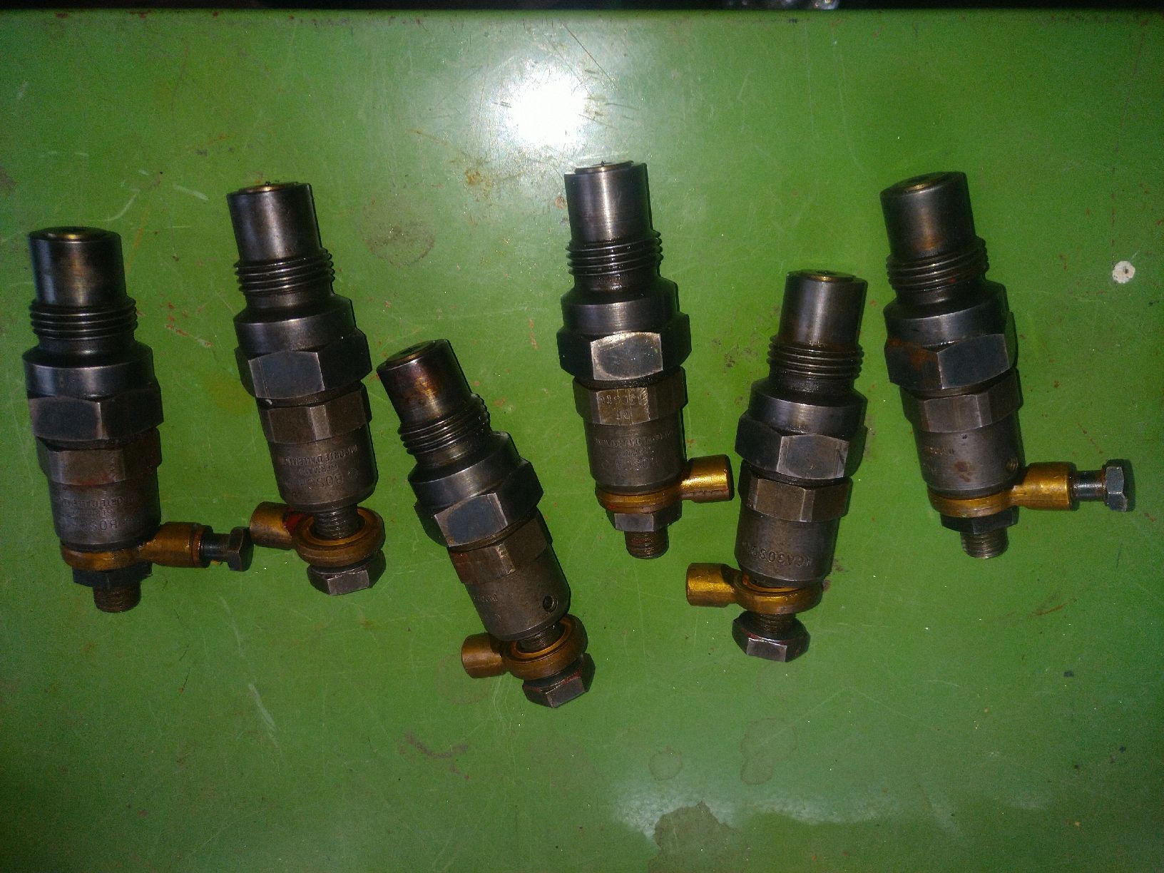 Bosch  Motori: Oldtimer Einspritzdüsen Bosch KCA30S D15 – Usato da Trub venduto da Eneah 1