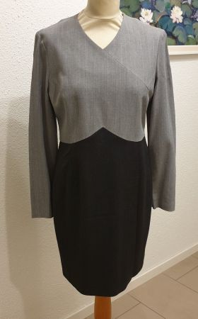 Damenkleid The Legend Hell-und-Dunkelgrau Grösse 36