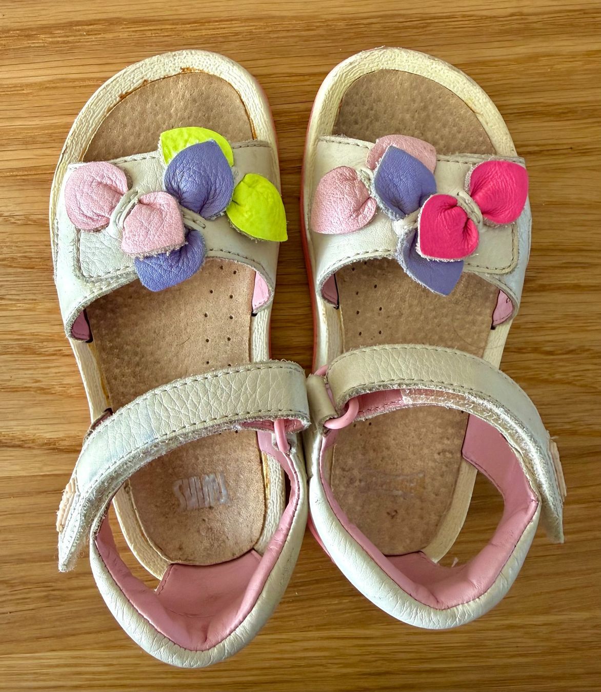 Scarpe per ragazze: Sandalen Camper Mädchen Grösse 25 – Usato da Zürich venduto da pla_t6kn