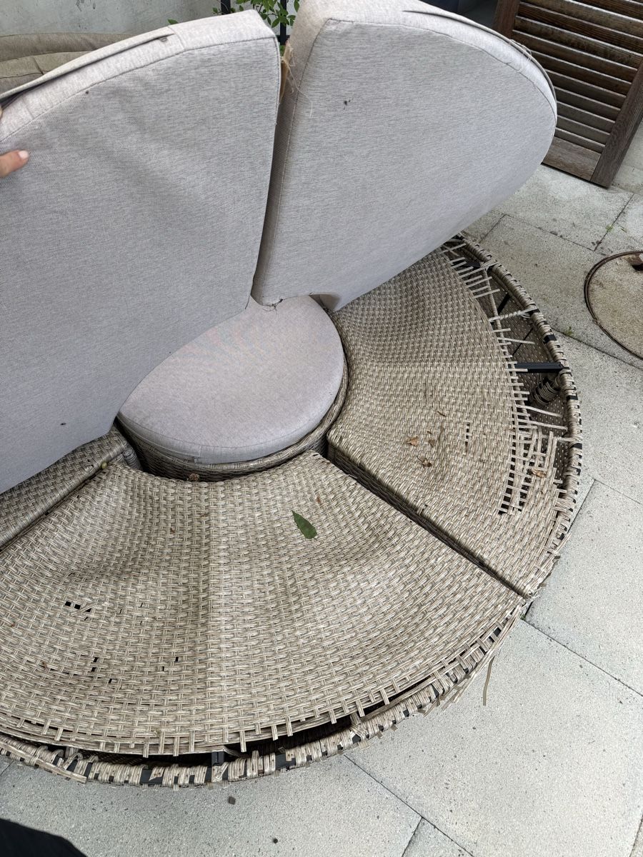 Sofas: Garden sofa  – Defekt aus Walchwil von Luxury_wardrobe 4