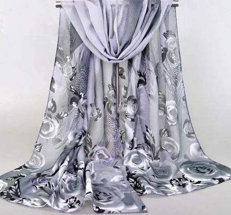 🌹Verleihe deim Look das gewisse Etwas: Rosen/Feder Foulard!