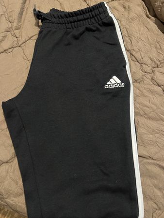 Tuta Adidas nera, taglia L