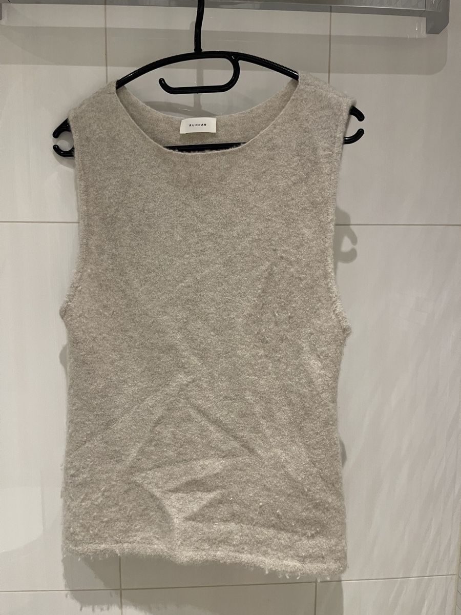 Top: RUOHAN CASHMERE TOP (Grösse L) – Usato da Mauren venduto da toppiloppi