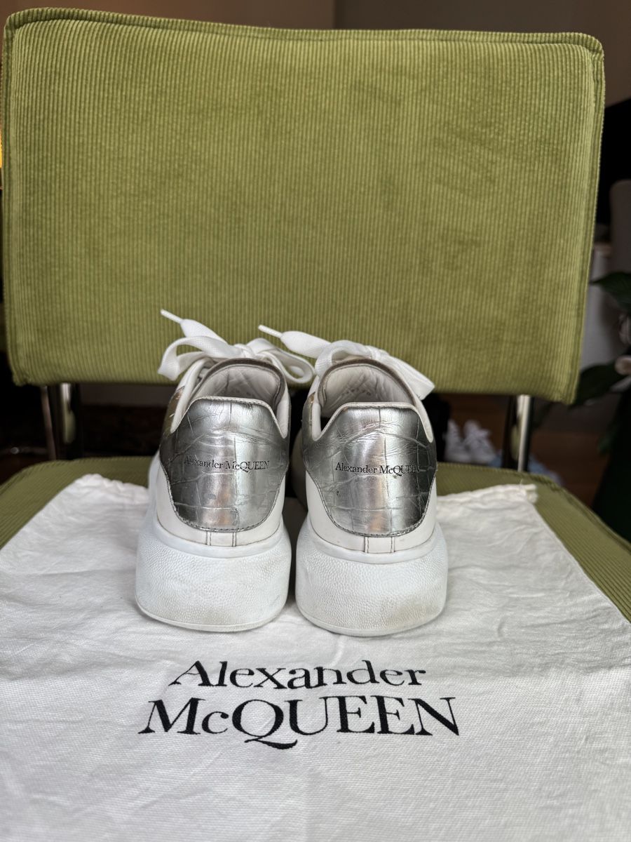 Alexander Mcqueen Herrenschuhe: Alexander McQueen Sneakers weiss Leder Grösse 38 – Gebraucht aus Zürich von van_58nb 3
