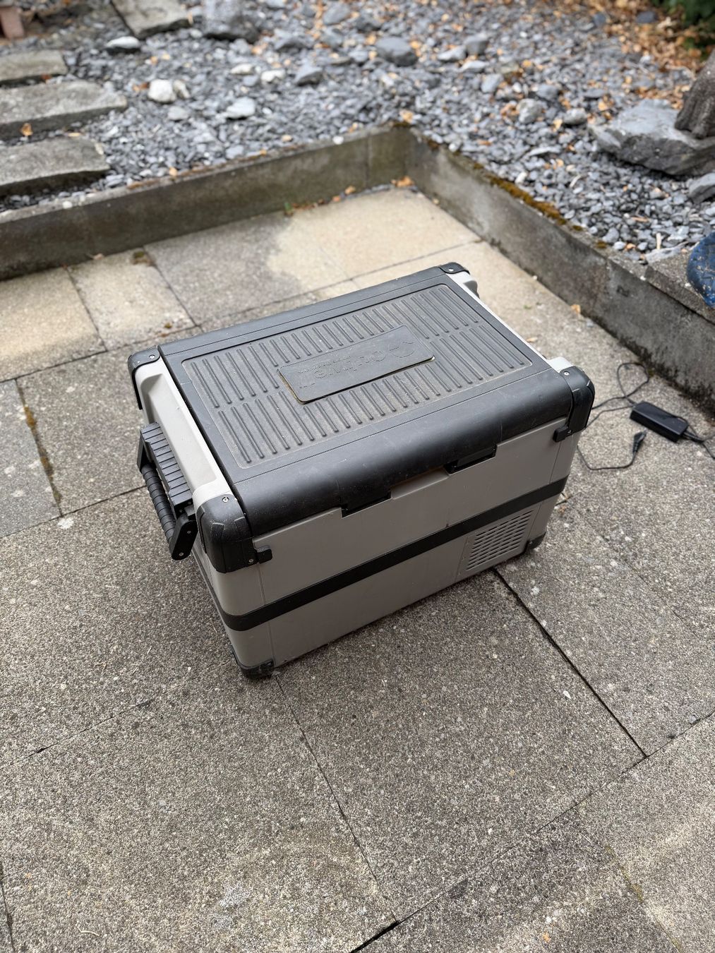 Outwell Frigoriferi & Refrigeratori: Kühlbox 50l Deep Cool Outwell Grau – Usato da Oberhofen AG venduto da StehrPe 2