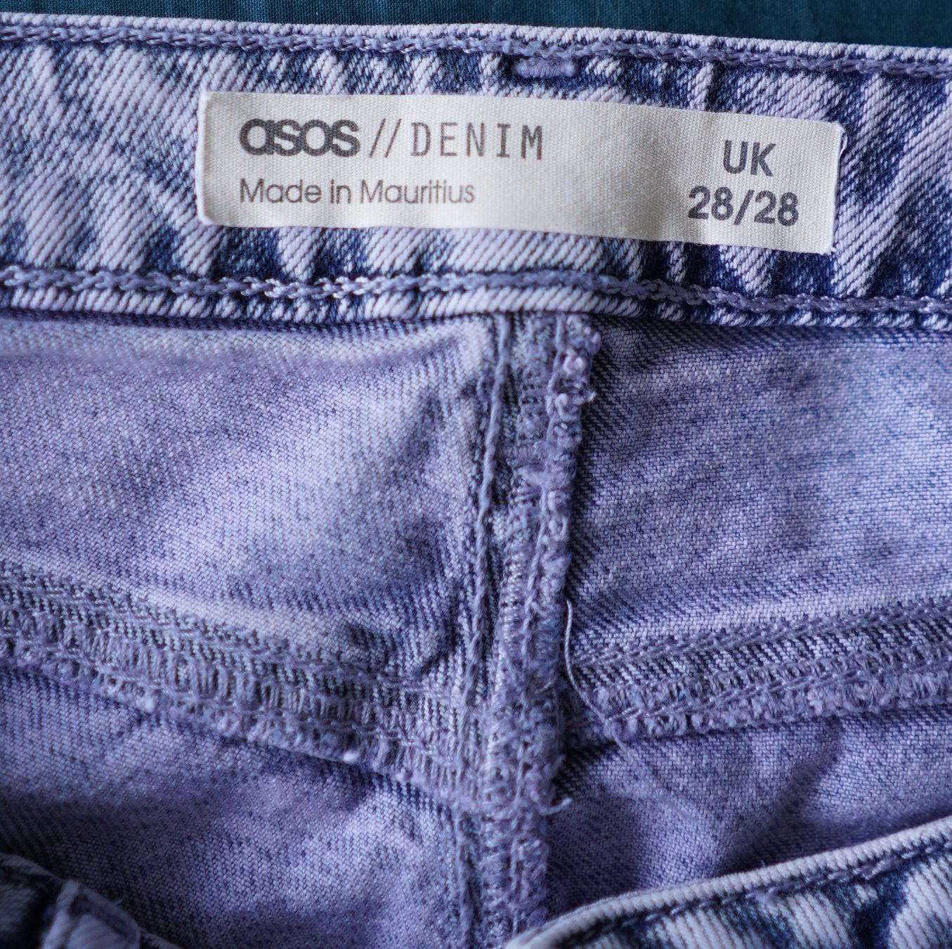 Asos Jeans: ASOS Jean lilas, taille 28/28 – Neu (gemäss Beschreibung) aus Grand-Lancy von Morriganne 2