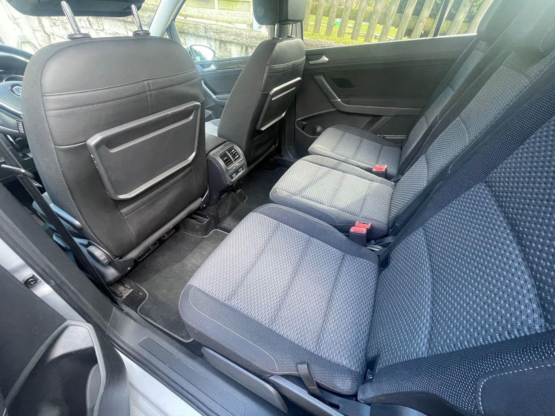VW Autos: VW Touran 2.0 TDI DSG Comfortline – 2019 – Hellgrau Met. – Gebraucht aus Thun von Strangedog 7