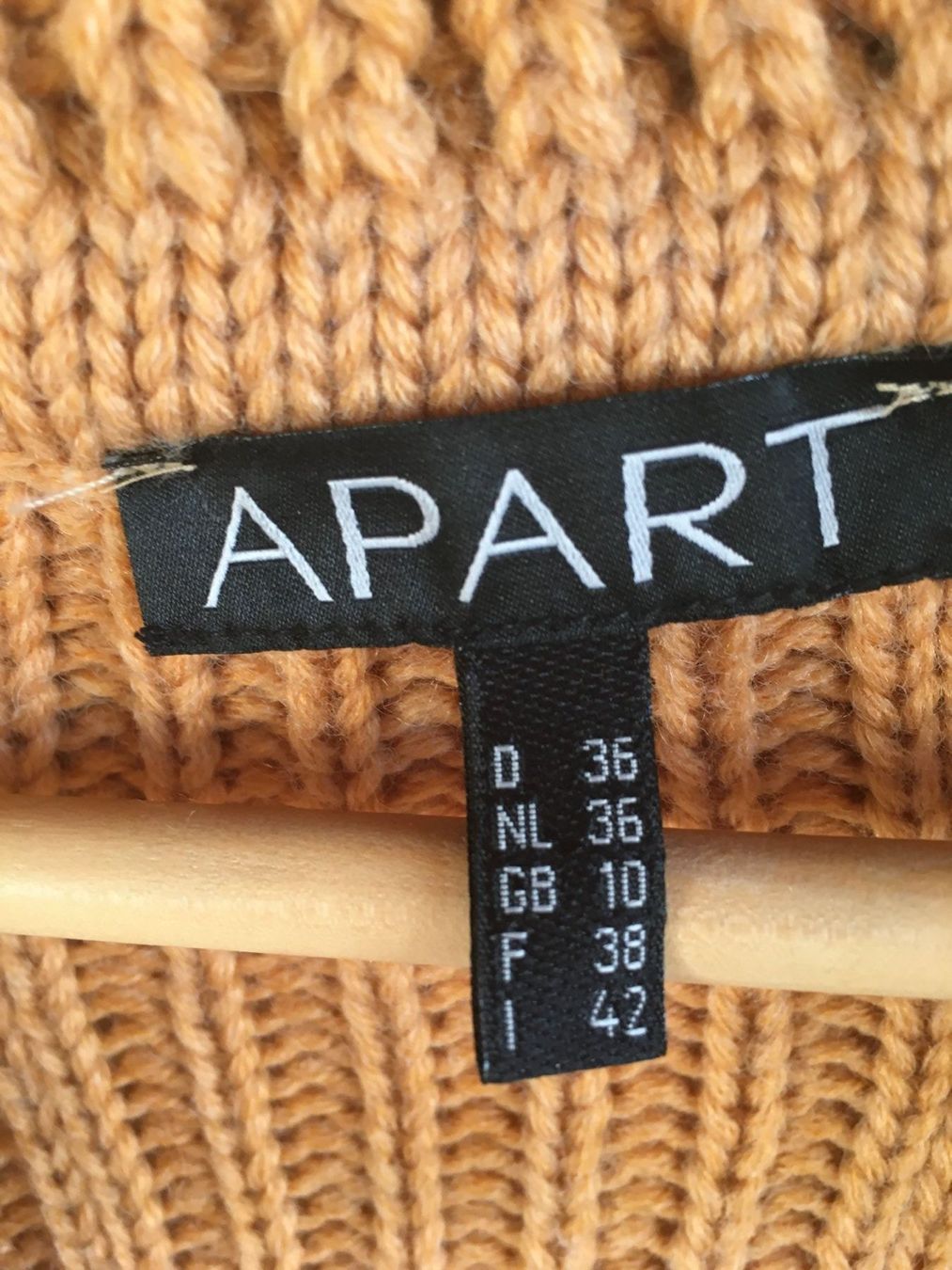 Heine Giacche: APART Strickjacke, gr. 36, ocker – Usato da Arni AG venduto da Mimo007 3