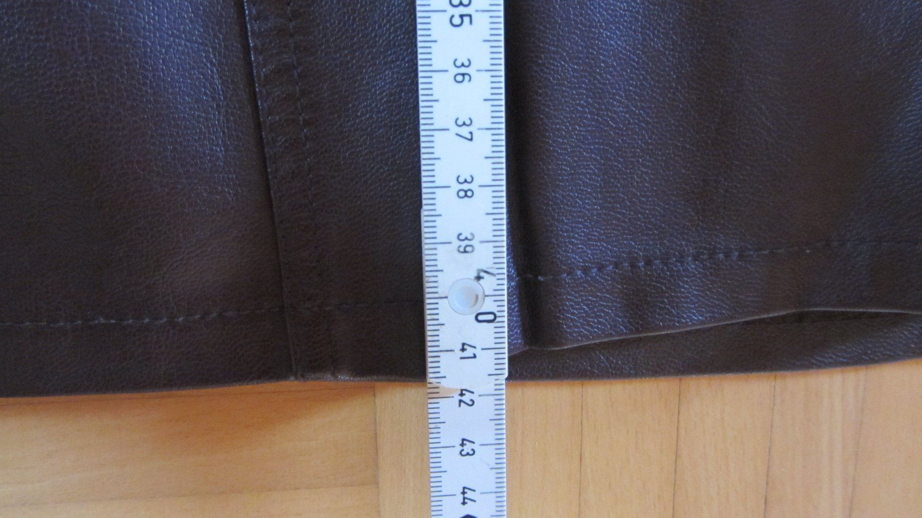 New Look Röcke: Jupe aspect cuir bordeau 42 – Gebraucht aus Oberried FR von berg04 6