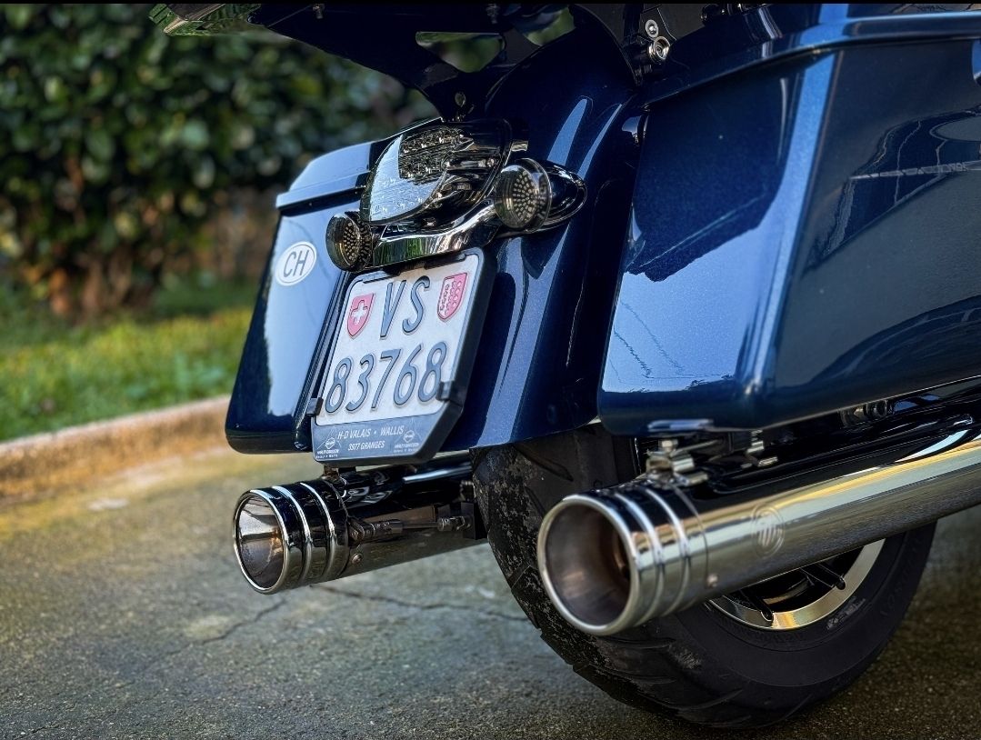 Harley-Davidson Touring: Harley Davidson Ultra Glide – Usato da St-Léonard venduto da antdim88 1