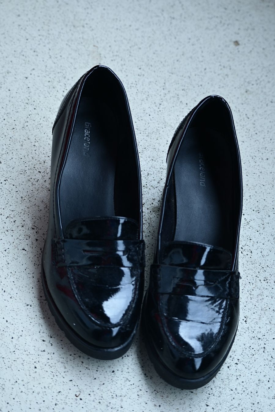 Scarpe da donna: Schwarze Lack-Loafer Grösse 39 – Usato da Horw venduto da kse_cmd6 1