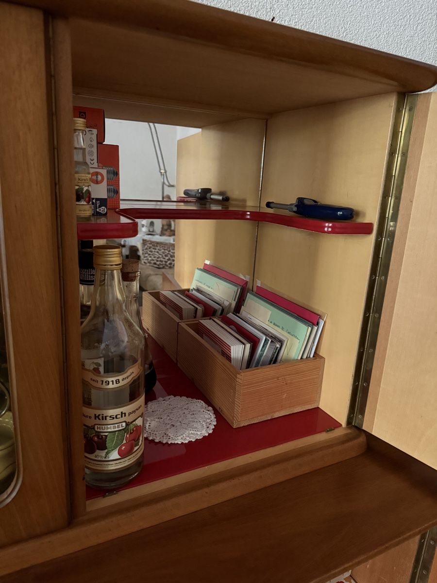 Pfister Büffets: Antikes Buffet mit Vitrine – Gebraucht aus Auenstein von PM-Krigaa 1