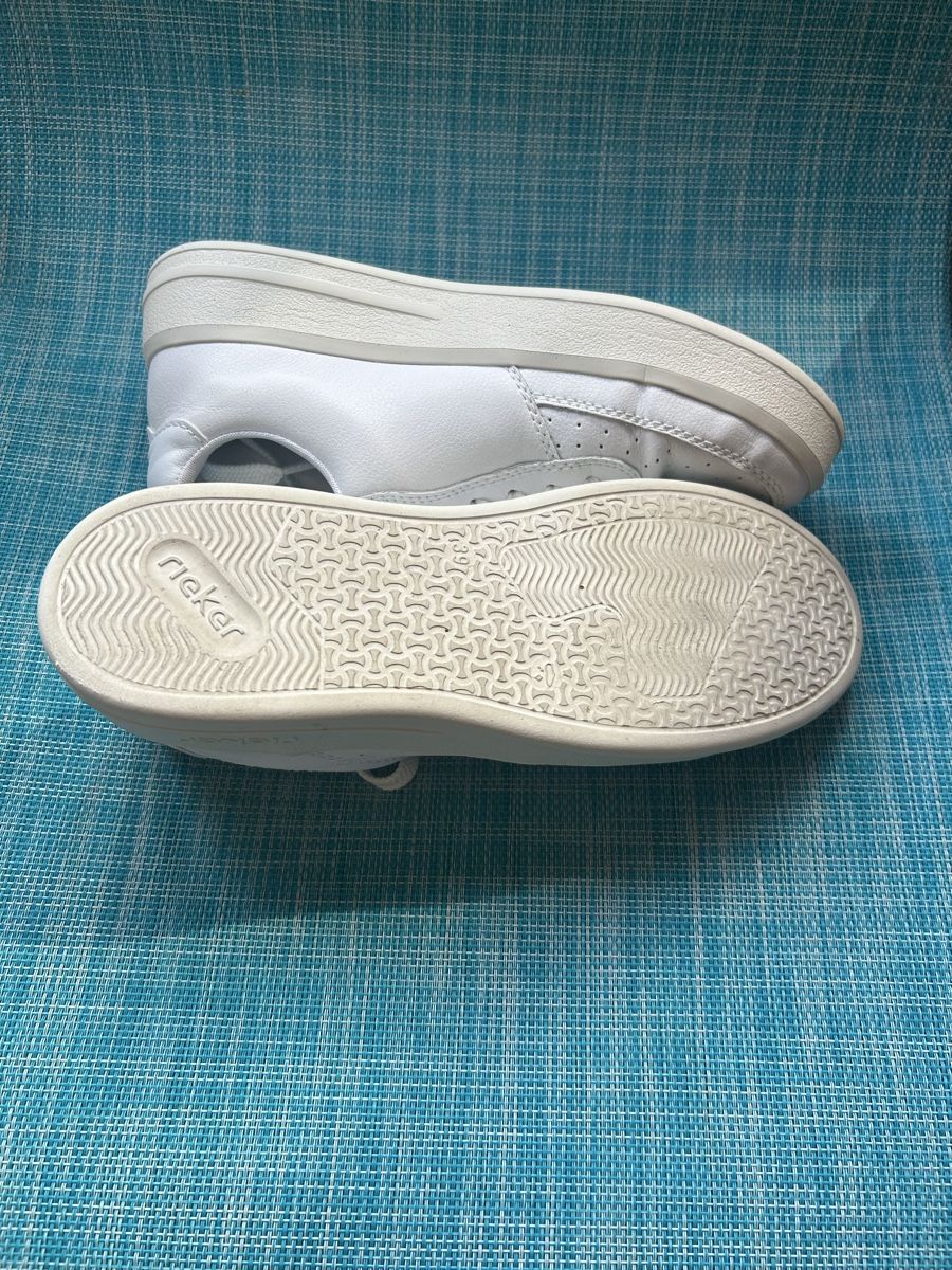 Rieker Damenschuhe: Weisse Rieker Schuhe Gr. 39 – Gebraucht aus Wolfhausen von eil_jc5j 2