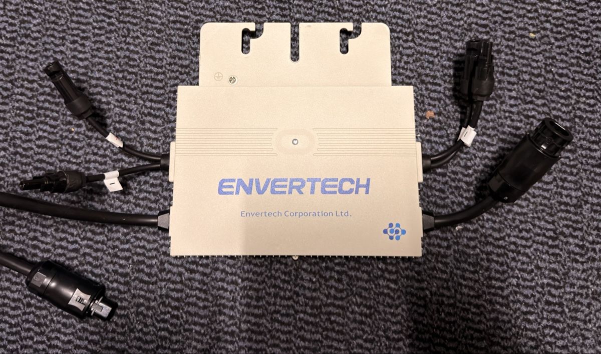 Onduleurs: 3x Balkonsolar Wechselrichter 560W Envertech EVT560 – D'occasion à Heerbrugg par predch