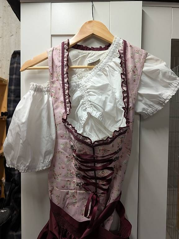 Vestiti: Dirndl – Usato da Oberwil BL venduto da lisagautschi 1