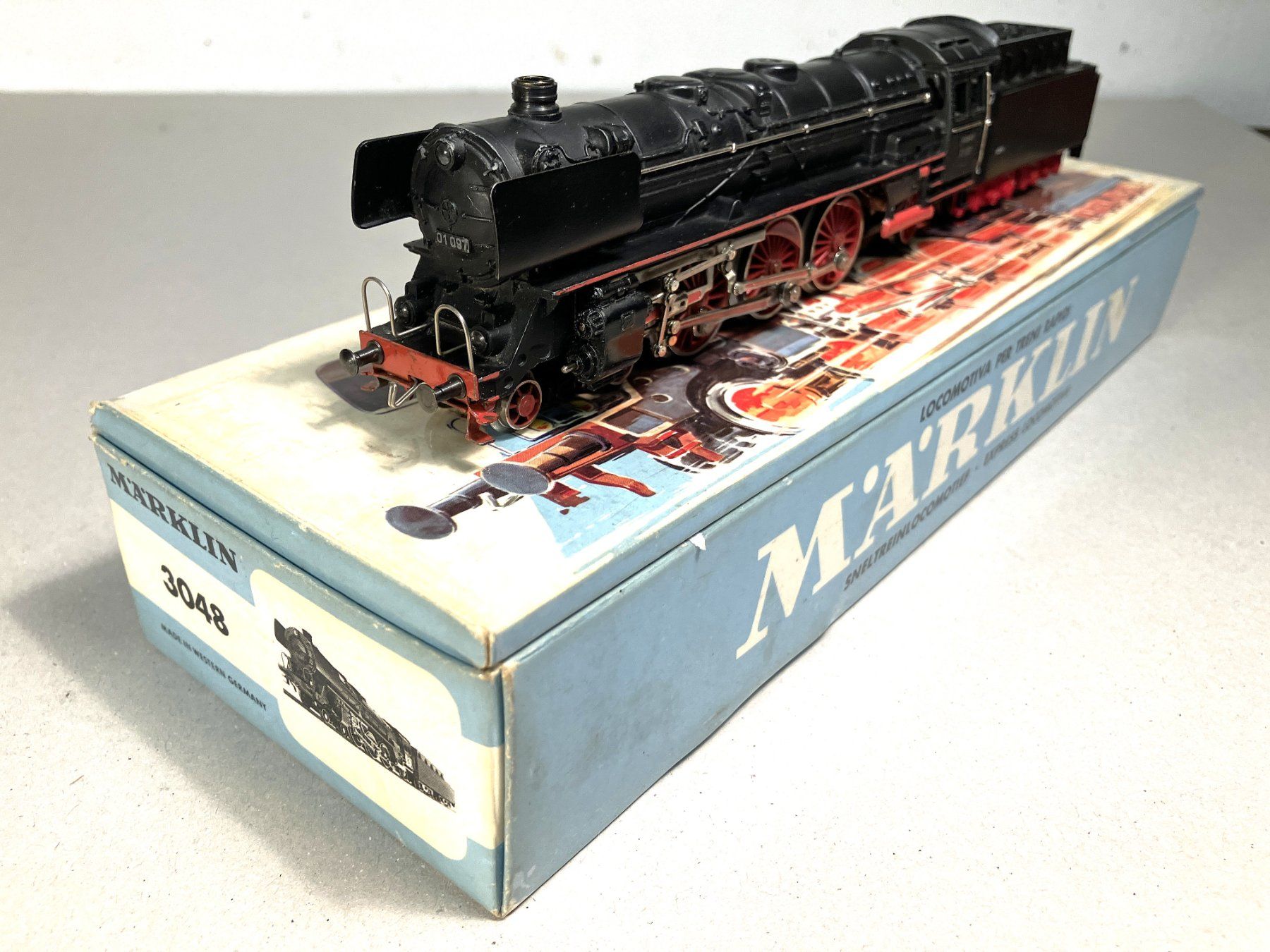 Märklin Modellini di ferrovie: Märklin Dampflok BR01 Nr. 3048 – Usato da Berikon venduto da Lusorium